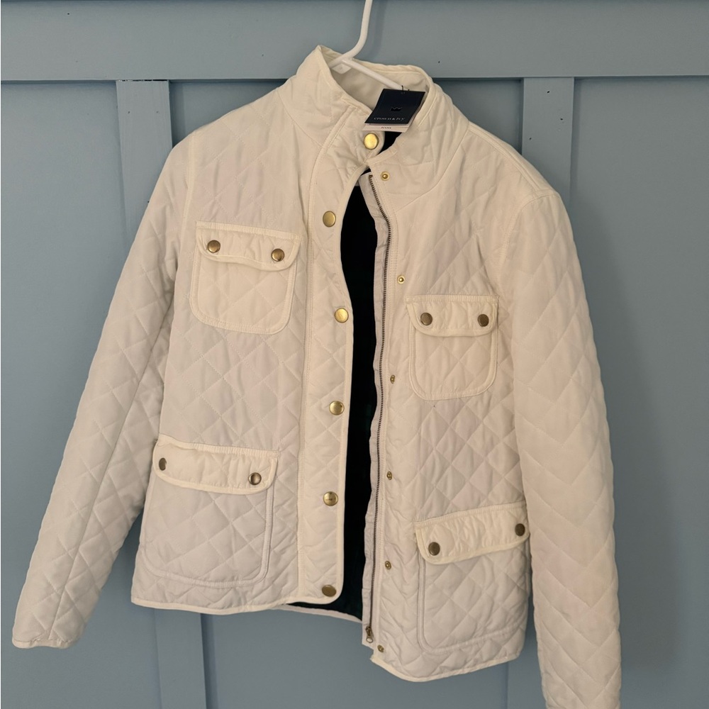 White Crown & Ivy Puffer Jacket